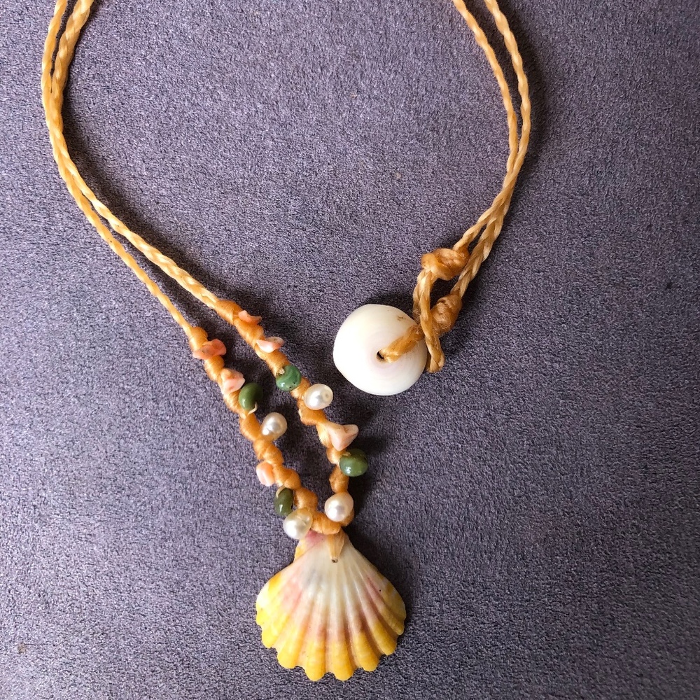 Sunrise shell necklace